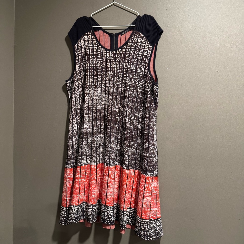Nic & Zoe Elegant Black and Red Patterned Knit Dress Size 1X